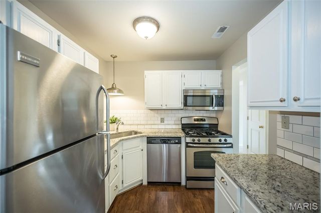 1445 Whispering Creek Drive E, Ballwin, MO 63021