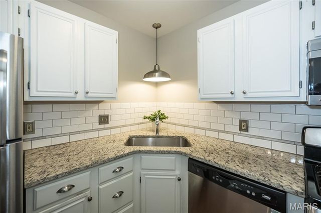 1445 Whispering Creek Drive E, Ballwin, MO 63021
