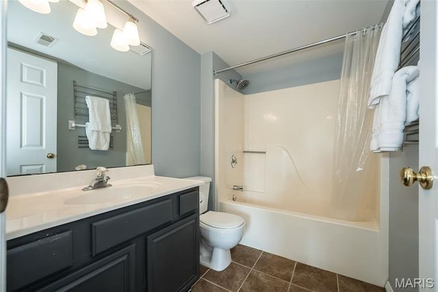 1445 Whispering Creek Drive E, Ballwin, MO 63021