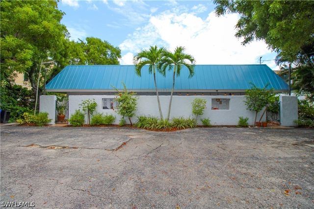1331 Chesapeake AVE 4, Naples, FL 34102