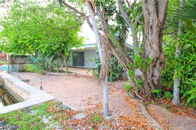 1331 Chesapeake AVE 4, Naples, FL 34102