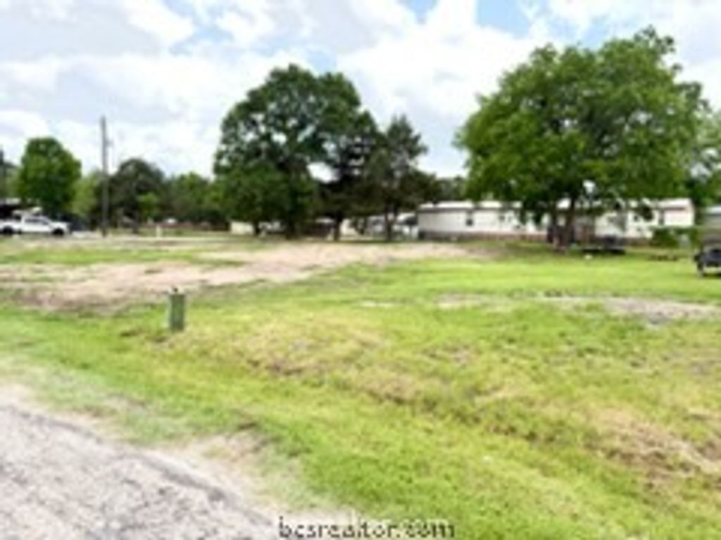 1905 Eisenhower Avenue, Bryan, TX 77803 — exterior