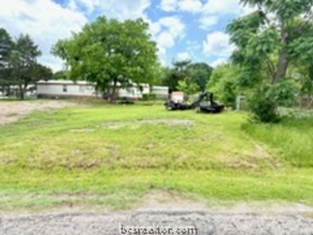 1905 Eisenhower Avenue, Bryan, TX 77803 — photo 2