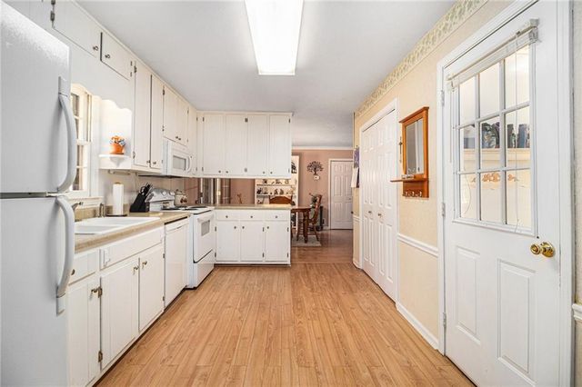 191 Hearthstone S Drive, Newnan, GA 30263