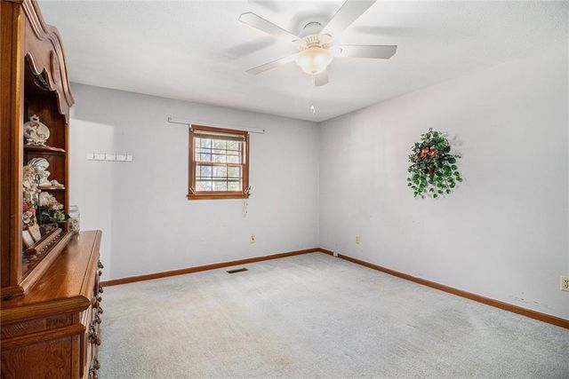 191 Hearthstone S Drive, Newnan, GA 30263