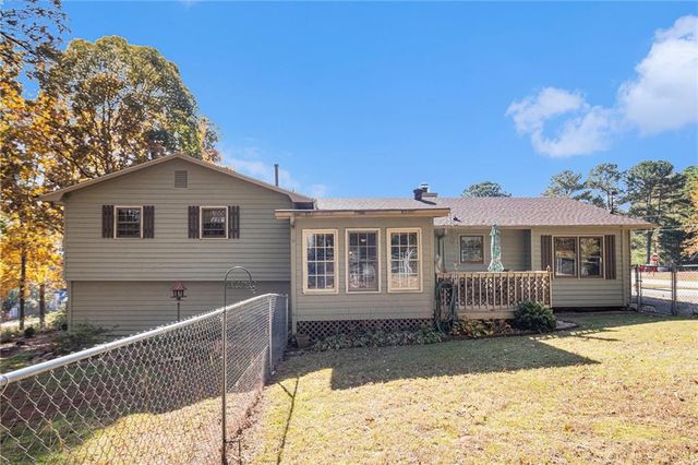 191 Hearthstone S Drive, Newnan, GA 30263