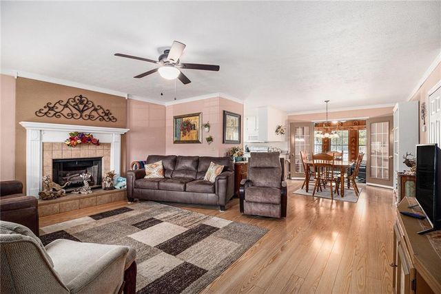 191 Hearthstone S Drive, Newnan, GA 30263