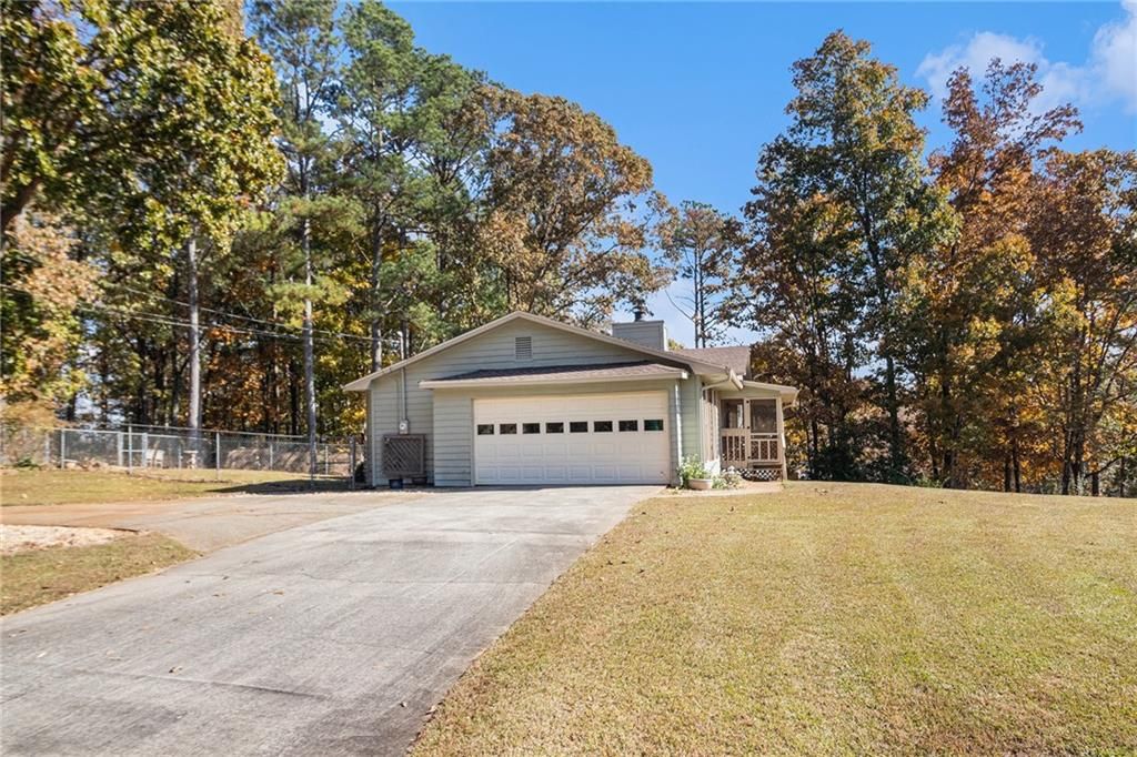 191 Hearthstone S Drive, Newnan, GA 30263