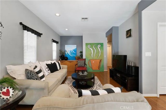 17333 San Jose Street 102, Granada Hills, CA 91344