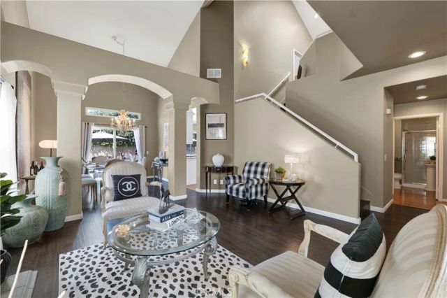 17333 San Jose Street 102, Granada Hills, CA 91344