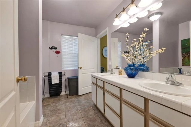 17333 San Jose Street 102, Granada Hills, CA 91344