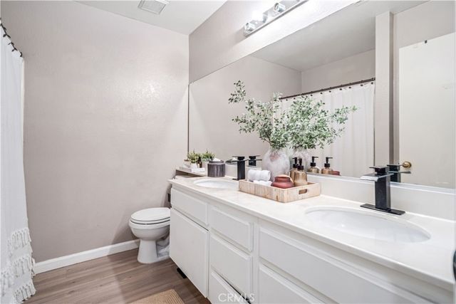 3137 W Avenue J6, Lancaster, CA 93536