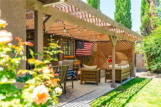 3137 W Avenue J6, Lancaster, CA 93536