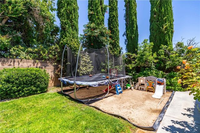 3137 W Avenue J6, Lancaster, CA 93536