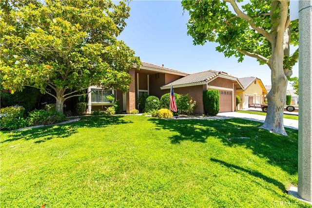 3137 W Avenue J6, Lancaster, CA 93536
