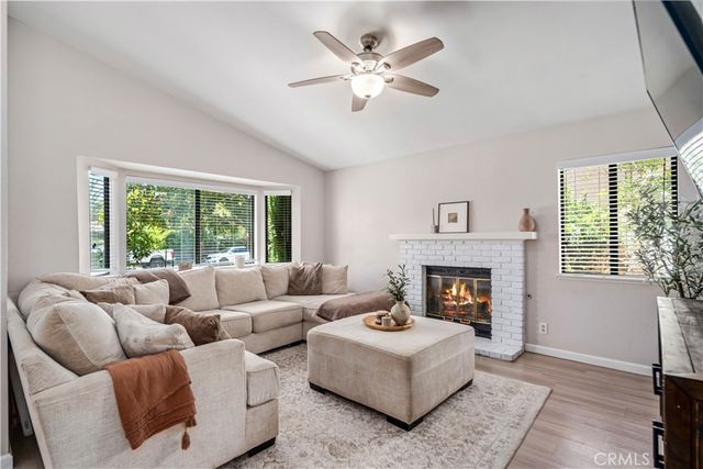 3137 W Avenue J6, Lancaster, CA 93536