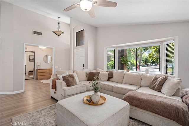 3137 W Avenue J6, Lancaster, CA 93536