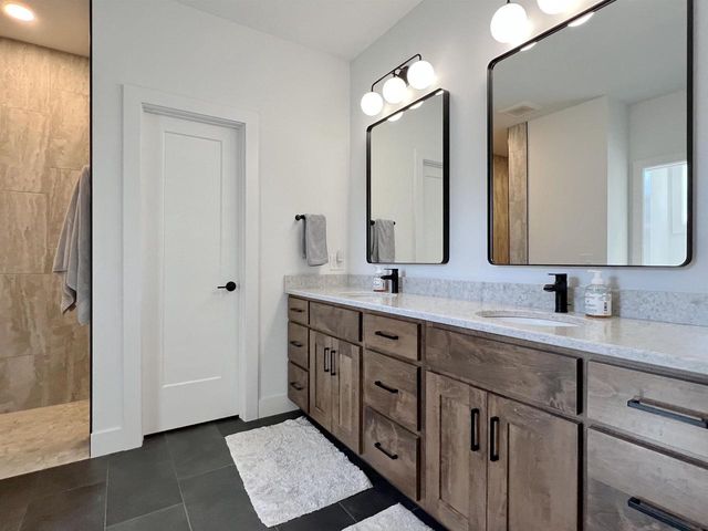 6624 Covered Bridge Trail, Sun Prairie, WI 53590