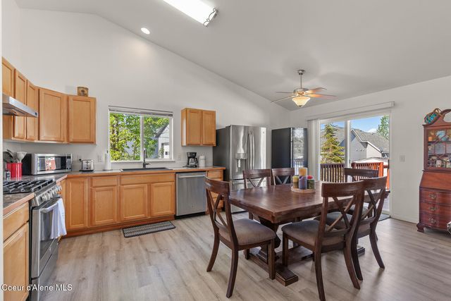 8178 N Coolin DR, Hayden, ID 83835