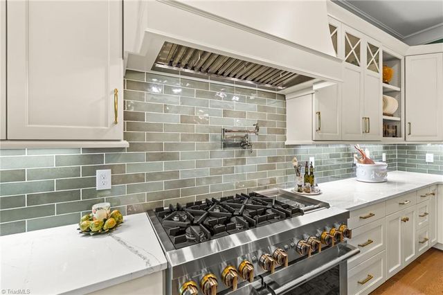8111 Falcon Trail, Oak Ridge, NC 27310