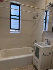 132-30 Sanford Avenue 4AF, Flushing, NY 11355