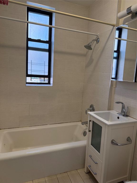 132-30 Sanford Avenue 4AF, Flushing, NY 11355