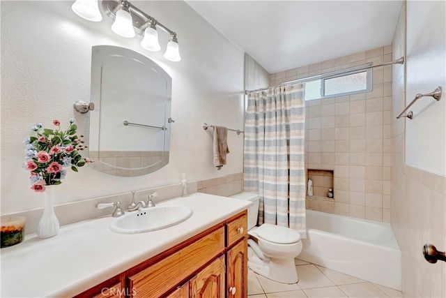 850 E Oak Hill, Ontario, CA 91761