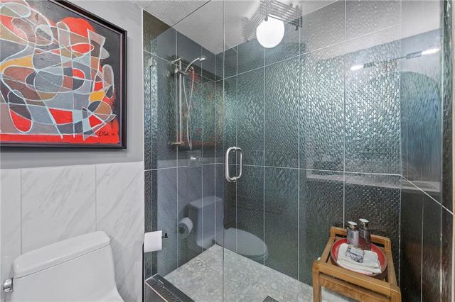 221 W 48th Street 1402, Kansas City, MO 64112