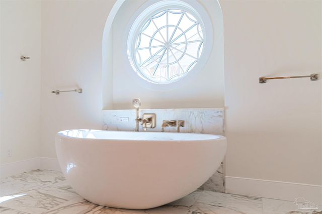 509 Dracena Way, Gulf Breeze, FL 32561