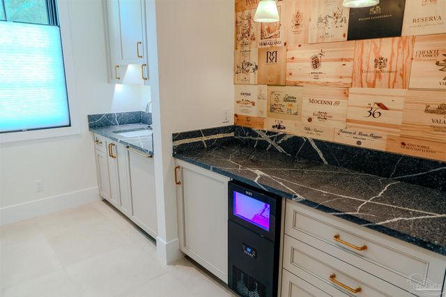 509 Dracena Way, Gulf Breeze, FL 32561