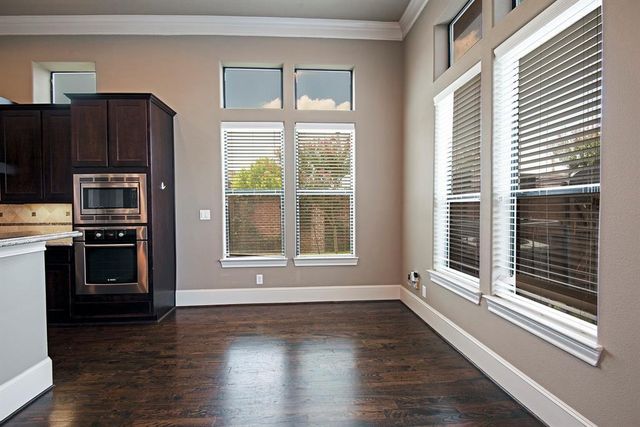 9948 Woodwind Lane N, Houston, TX 77025