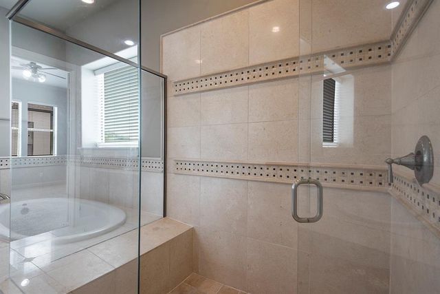 9948 Woodwind Lane N, Houston, TX 77025