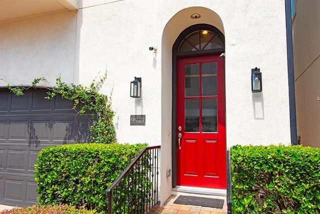 9948 Woodwind Lane N, Houston, TX 77025