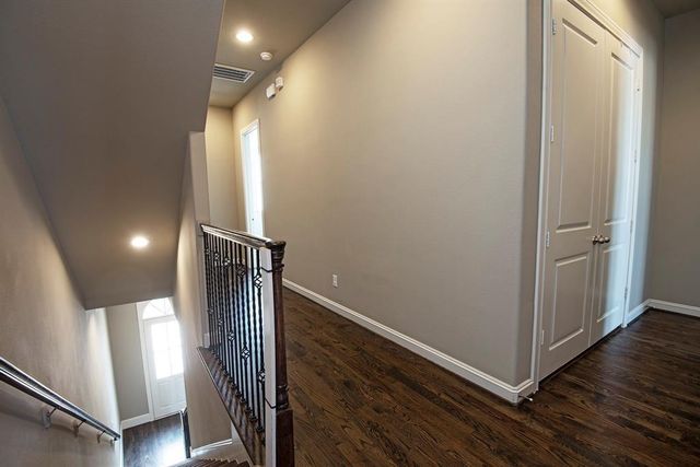 9948 Woodwind Lane N, Houston, TX 77025