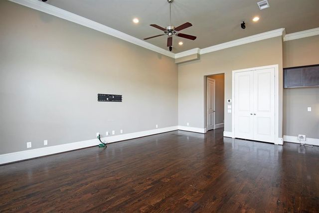 9948 Woodwind Lane N, Houston, TX 77025