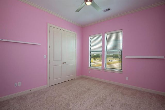 9948 Woodwind Lane N, Houston, TX 77025