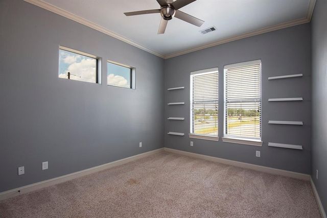 9948 Woodwind Lane N, Houston, TX 77025