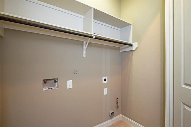 9948 Woodwind Lane N, Houston, TX 77025