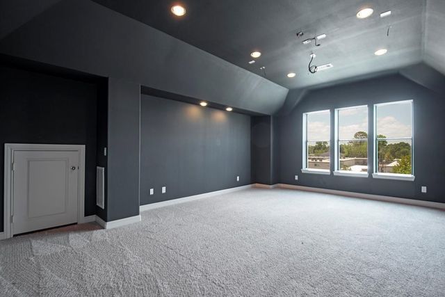 9948 Woodwind Lane N, Houston, TX 77025