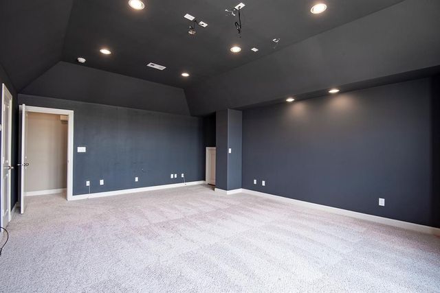 9948 Woodwind Lane N, Houston, TX 77025