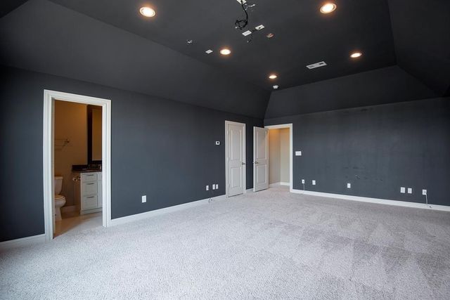 9948 Woodwind Lane N, Houston, TX 77025