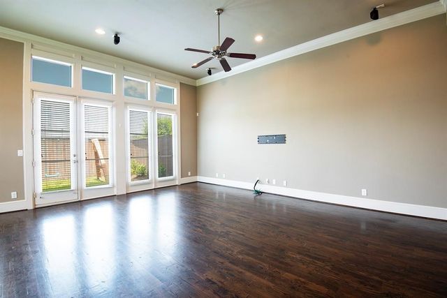 9948 Woodwind Lane N, Houston, TX 77025