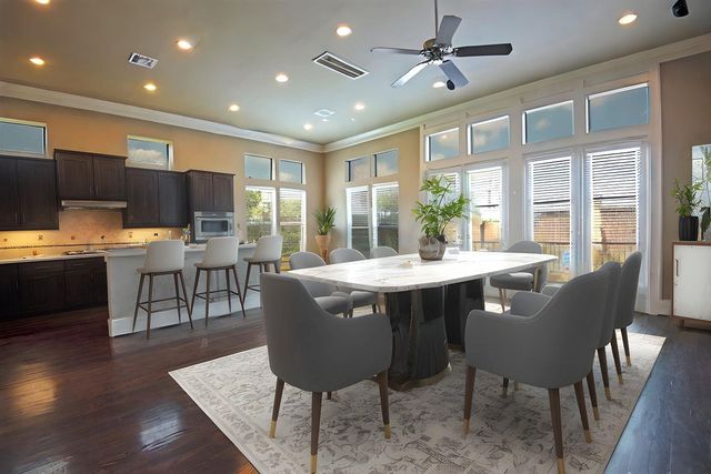 9948 Woodwind Lane N, Houston, TX 77025