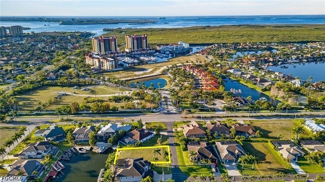 5423 SW 17th AVE, Cape Coral, FL 33914