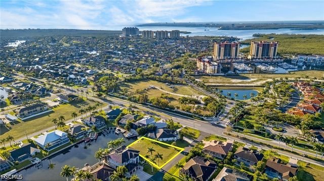 5423 SW 17th AVE, Cape Coral, FL 33914