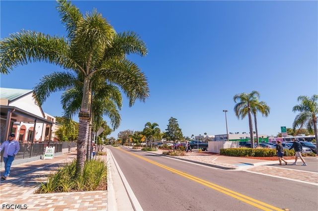 5423 SW 17th AVE, Cape Coral, FL 33914