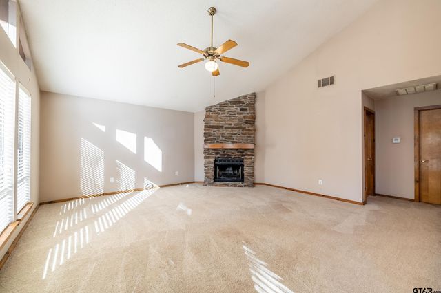 945 Valleywood Trail, Holly Lake Ranch, TX 75765