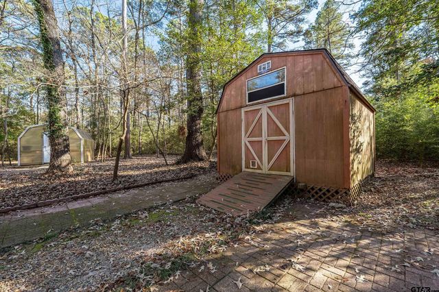 945 Valleywood Trail, Holly Lake Ranch, TX 75765