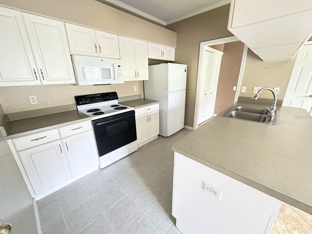 1003 EAGLE POND DRIVE 1003, Winter Haven, FL 33884