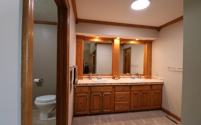 1713 Ottawa Rd, Salina, KS 67401